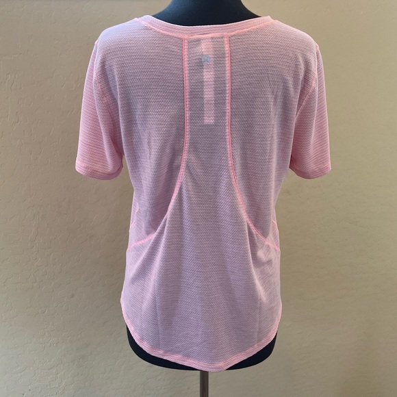 Swiftly tech S/S top - Picture 3 of 7